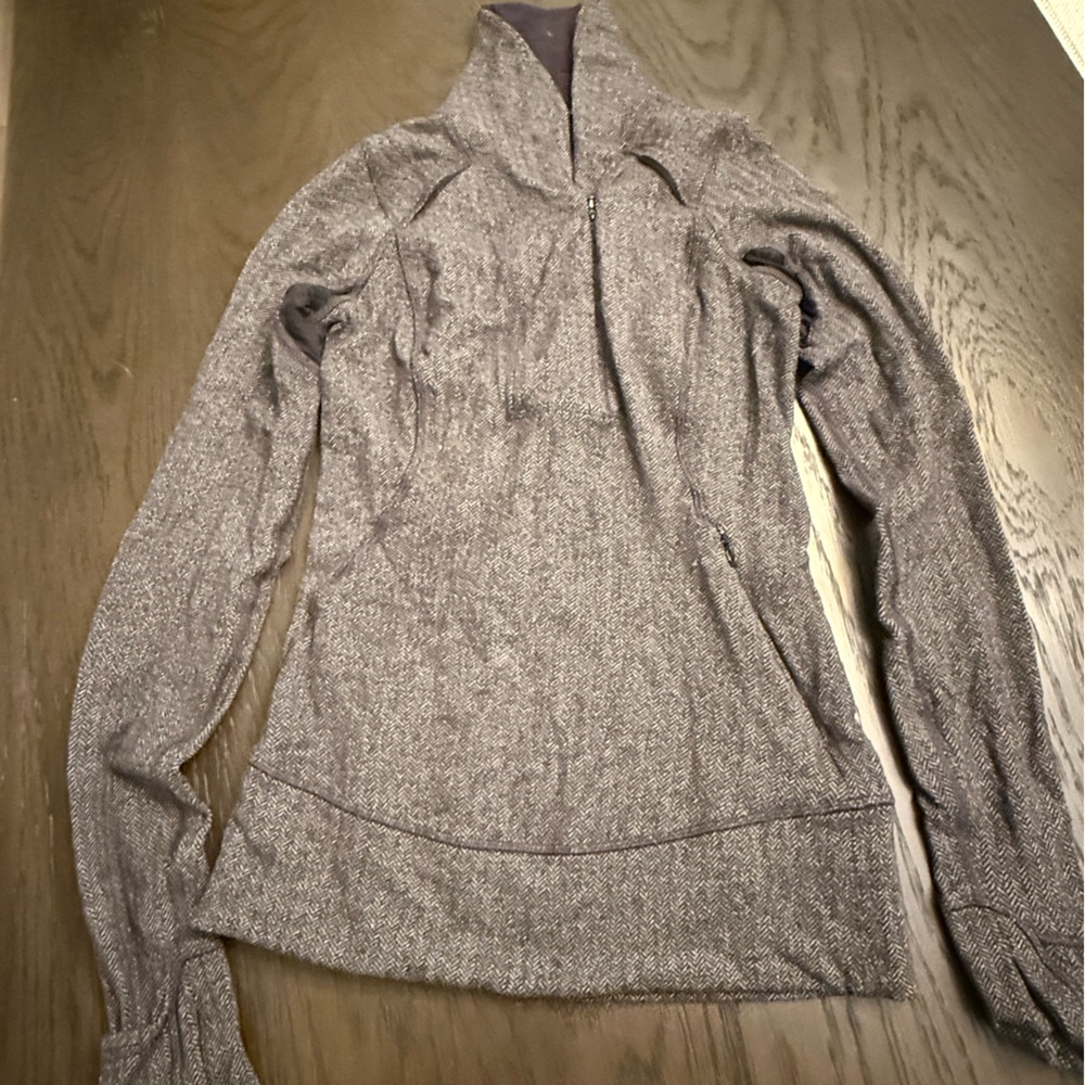 Women's Lululemon gray Quarter zip